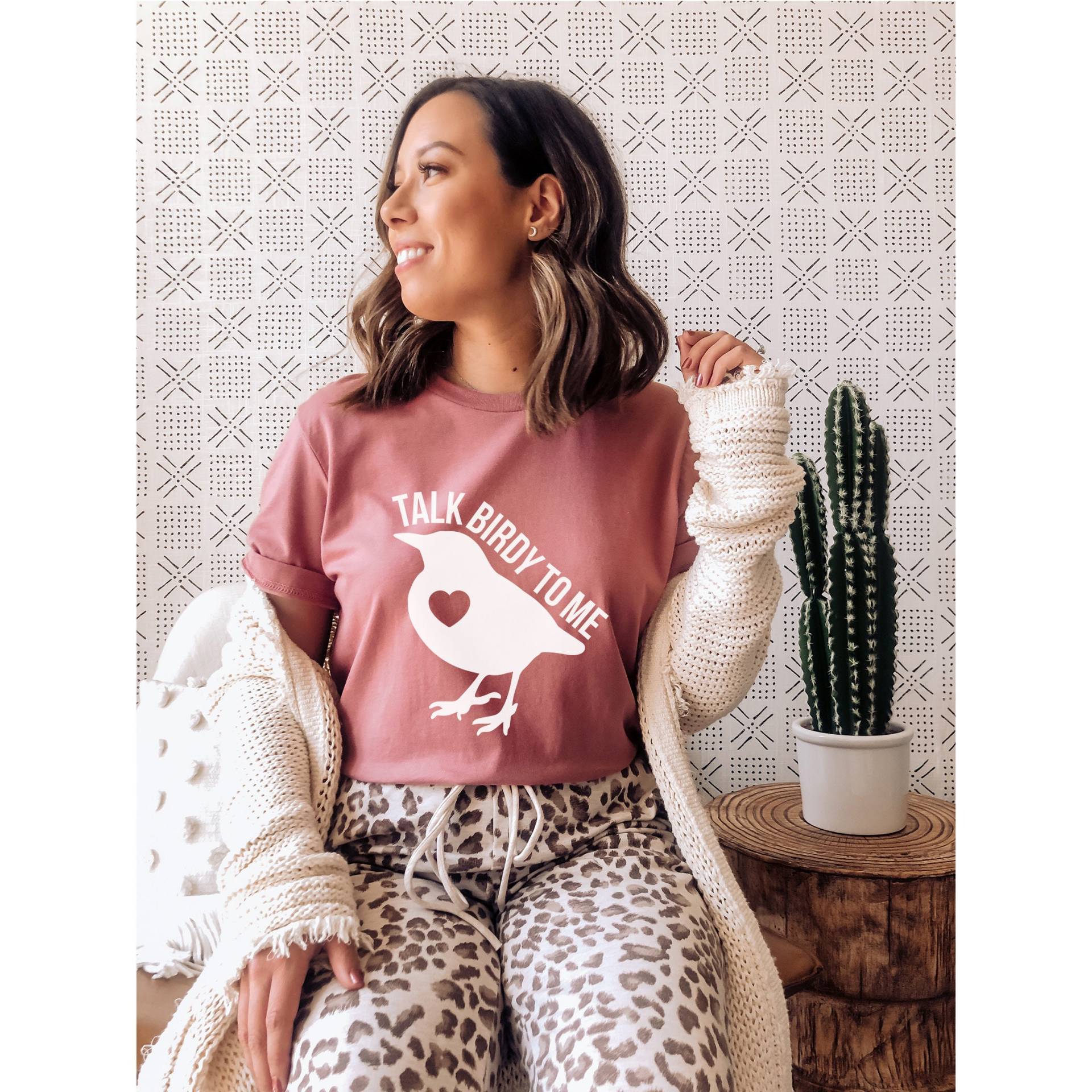 Sprechen Sie Birdy Mit Mir Shirt, Vogelliebhaber Geschenk, Vogelbeobachter Shirt Für Frauen, Vogelbeobachter, Vogel Geschenke, Lustiges Sprechen Sie Birdy Mit Mir Shirt, Vogelliebhaber Geschenk, Vogelbeobachter Shirt Für Frauen, Vogelbeobachter, Vogel Geschenke, Lustiges von NineToNone