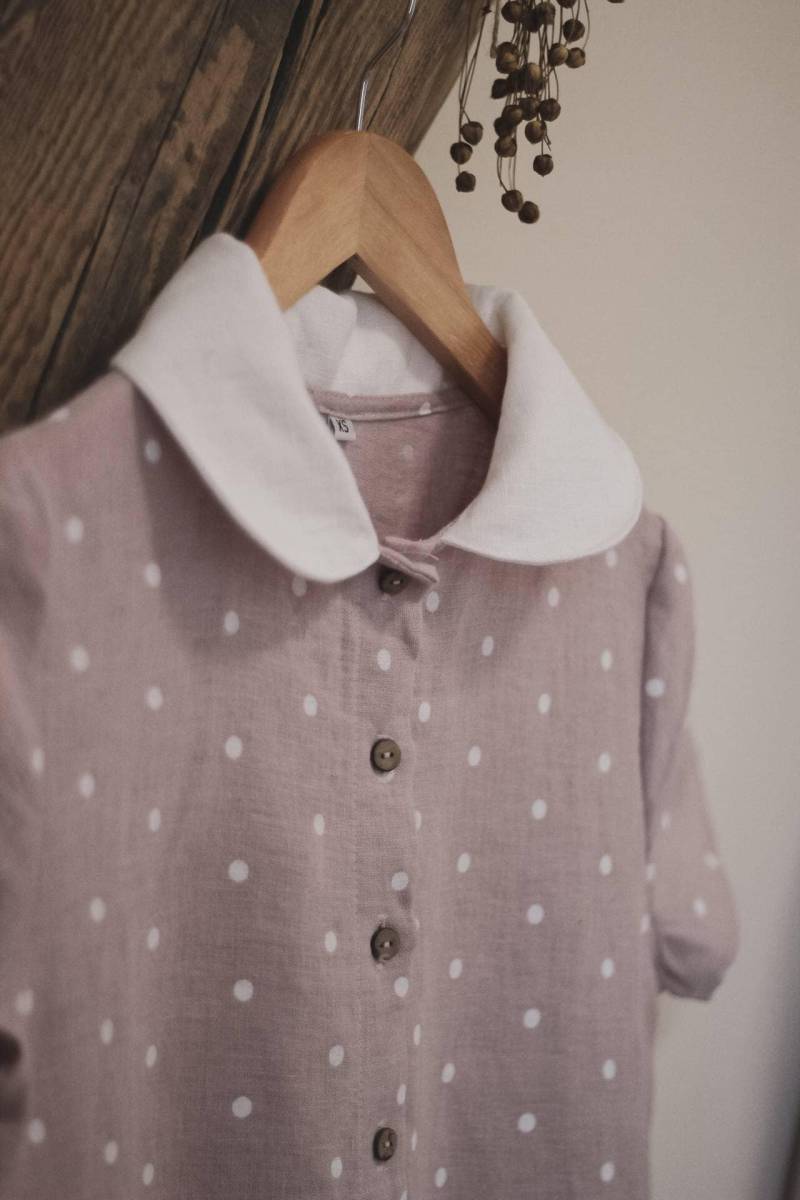 Rosa Polka Dots Leinen Kleid/Vintage Stil Mit Bubikragen Loose Fit Sommerkleid von NinisAndFamily