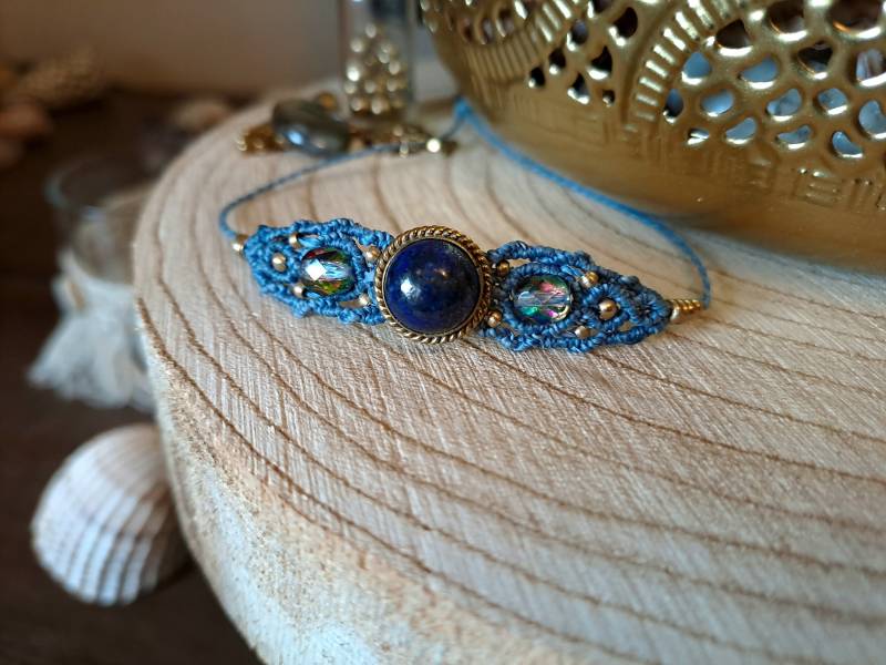 Armband Mit Lapislazuli Und Messingperlen Makramee von NippesCraft