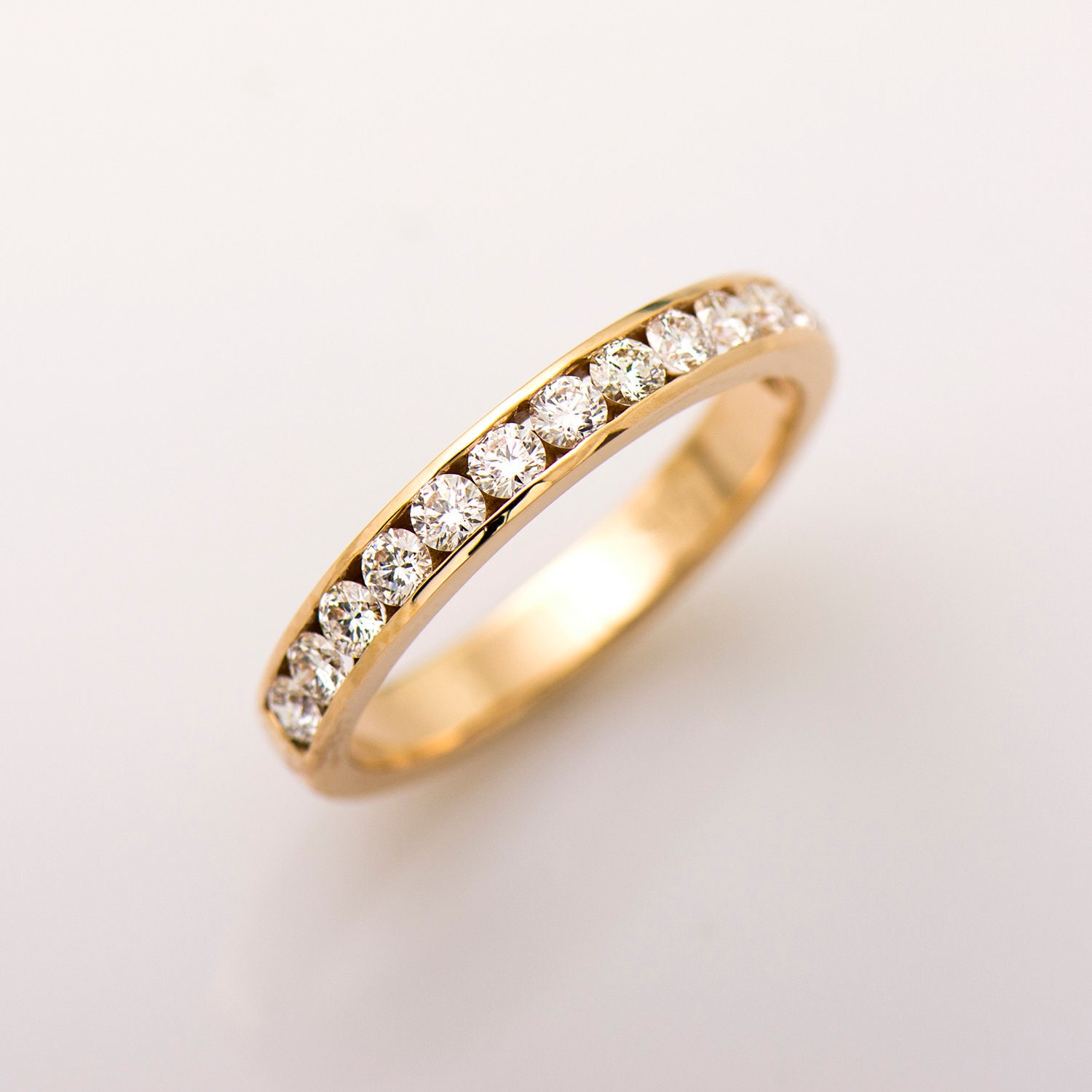 3 Mm Channel Set Ring, 14K/18K Gelbgold Band, Diamanten Ehering, Halb Ewigkeit Jahrestag Natur Vs Diamanten, Unikat von NirOliva