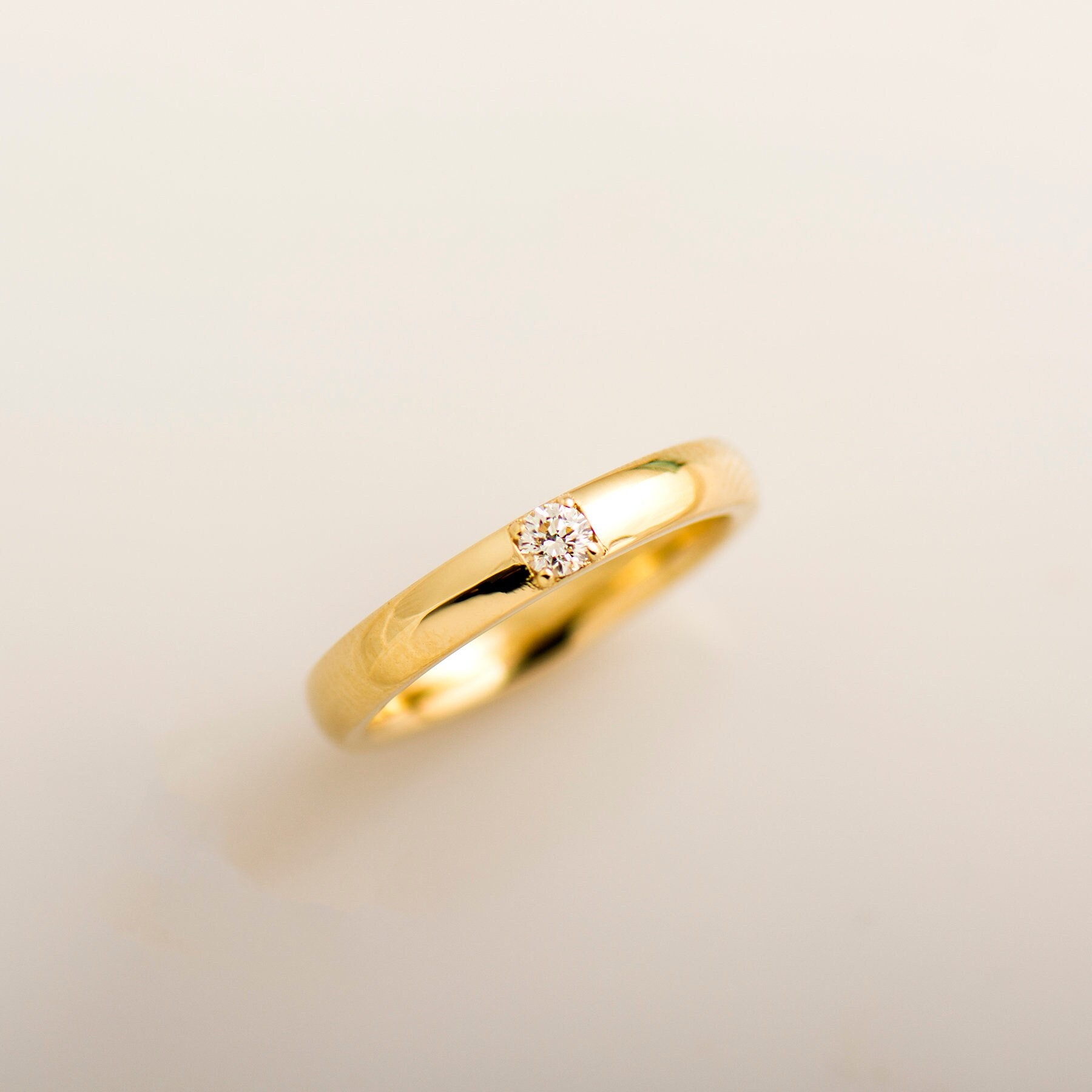 3 Mm Single Diamant Ring, 14K/18K Gelbgold, Glatter Ehering, Stapelring, Zierlicher Versprechen Ring von NirOliva