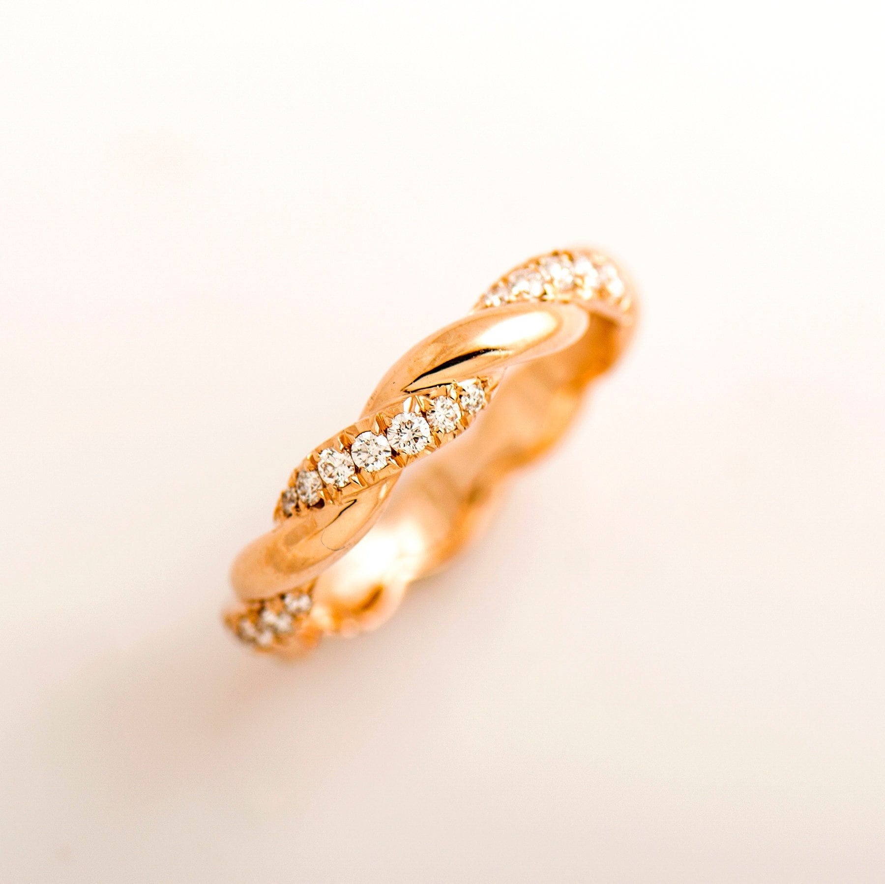 4 Mm Geflochtener Diamanten Ring, 14K/18K Roségold Seil Eternity Ehering, Gedrehtes Ehering von NirOliva