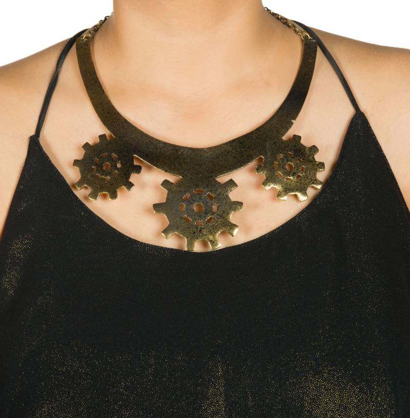 Freches Chic - Zahnrad Halsschmuck von Nirwaana
