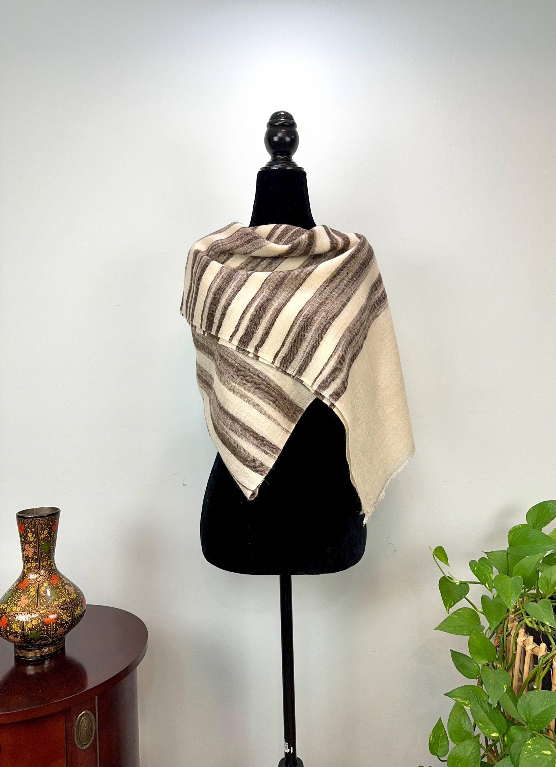 Zebra Streifen Handloom Kaschmir Schal - Beige Und Schokolade Zebra Streifen Handloom Kaschmir Schal - Beige Und Schokolade von NisbaCashmereShawls