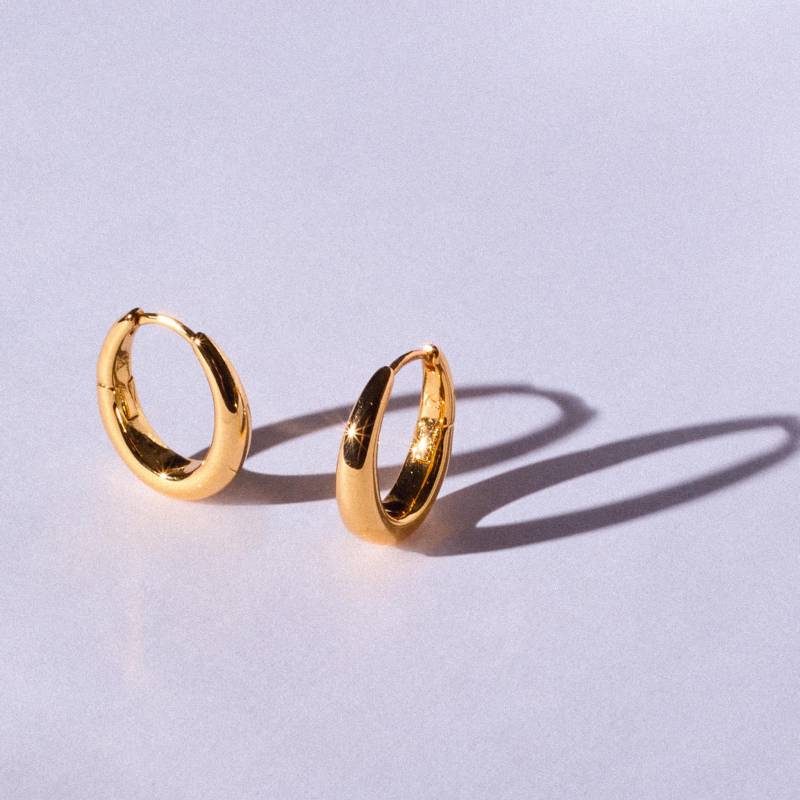 Neue Kegel "Isabelle' Oval Creolen - 18K Vergoldete Mittelgroße Statement Ohrringe Jeden Tag Gold von NisiJewelleryCo