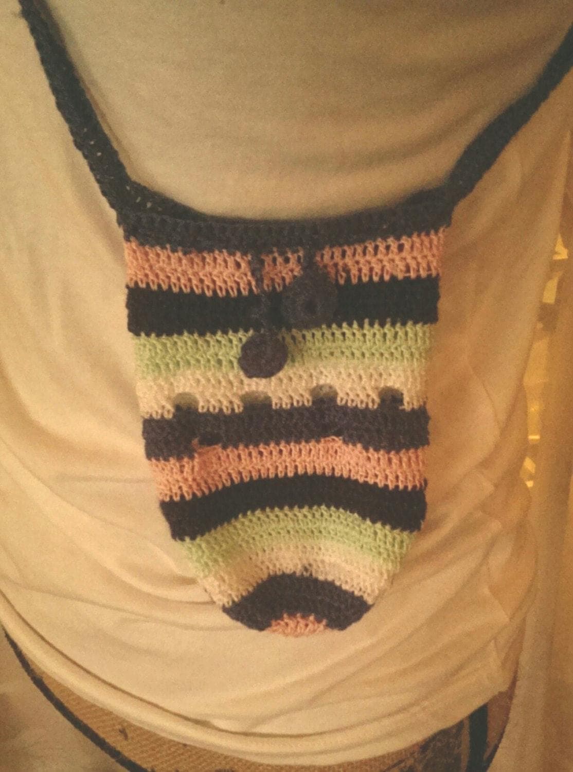 Gehäkeltes Top, Hut, Handytasche Und Ohrringe Gehäkeltes Top, Hut, Handytasche Und Ohrringe von Nitascrochet