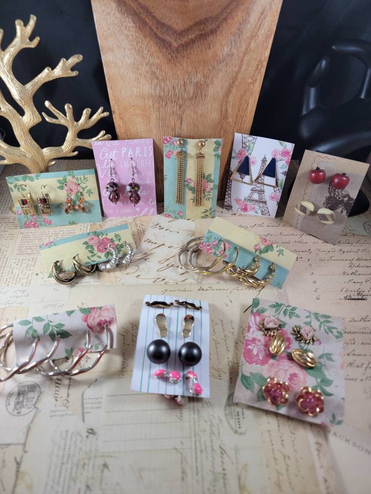 Pierced Ohrringe Lot #e11; Boho Strand Lot; 20 Paar Ohrringe; Hoops Und Post Pierced Ohrringe Lot #e11; Boho Strand Lot; 20 Paar Ohrringe; Hoops Und Post von NittanyMountain