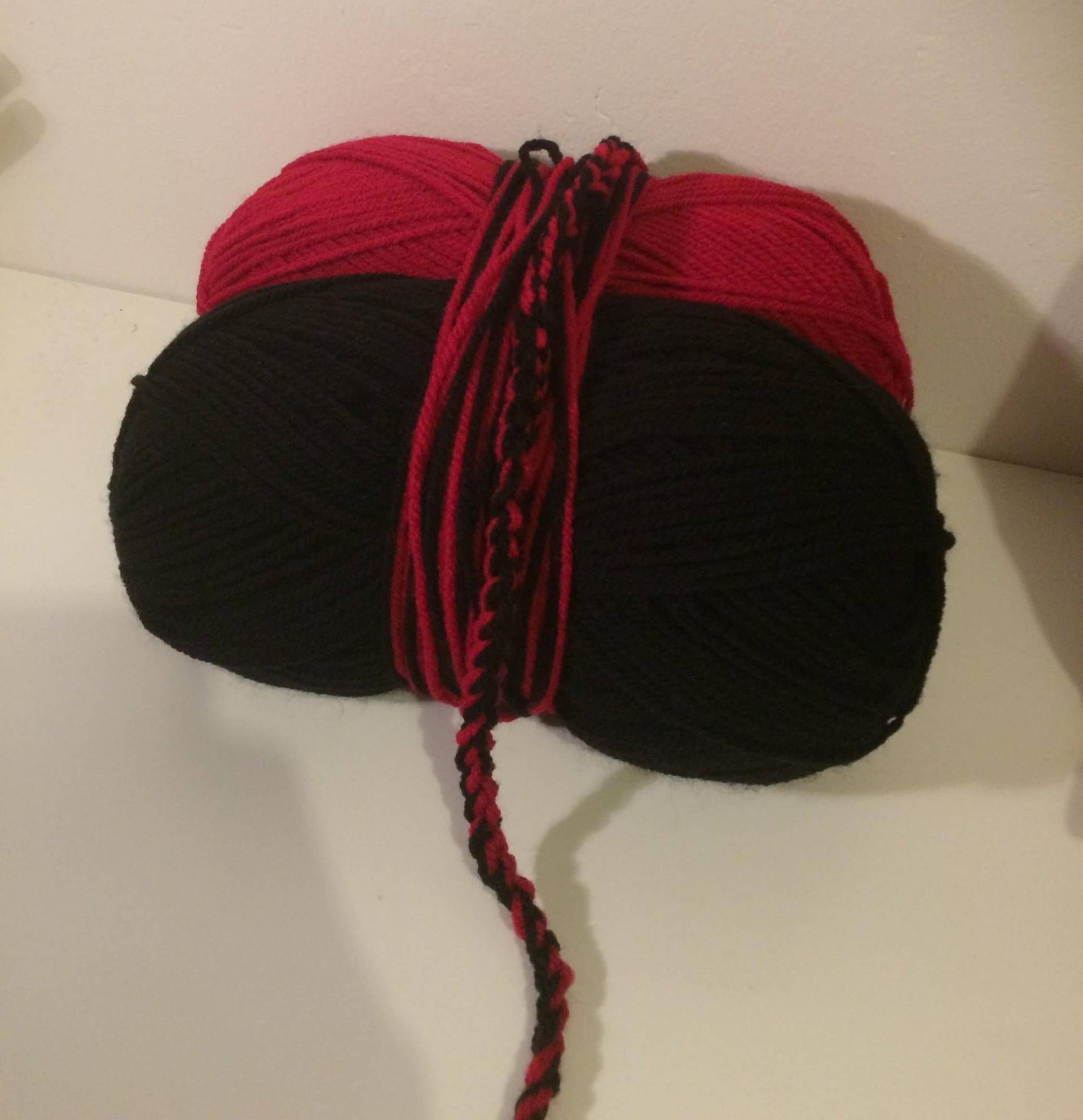Bunte Handgemachte Wollmütze Bunte Handgemachte Wollmütze von NittyKittyCreations