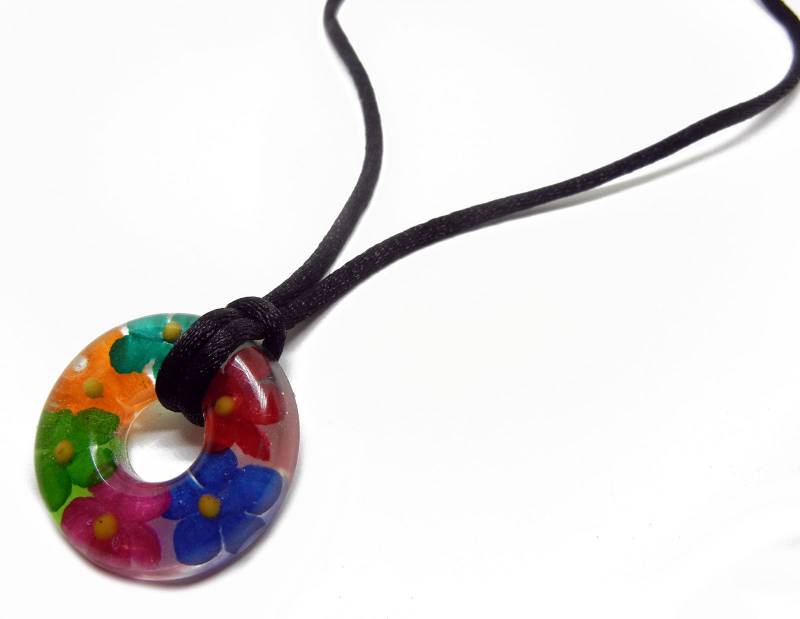 Harz Blumen Donut Anhänger - Floral Spring Fling Mit Verstellbarer Halskette Sf7 Harz Blumen Donut Anhänger - Floral Spring Fling Mit Verstellbarer Halskette Sf7 von Nixcreations