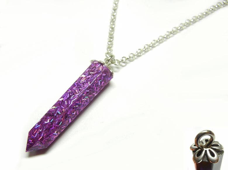 Harz Kristall Anhänger - Holographisch Pink 22 Zoll Sterling Silber Halskette Harz Kristall Anhänger - Holographisch Pink 22 Zoll Sterling Silber Halskette von Nixcreations