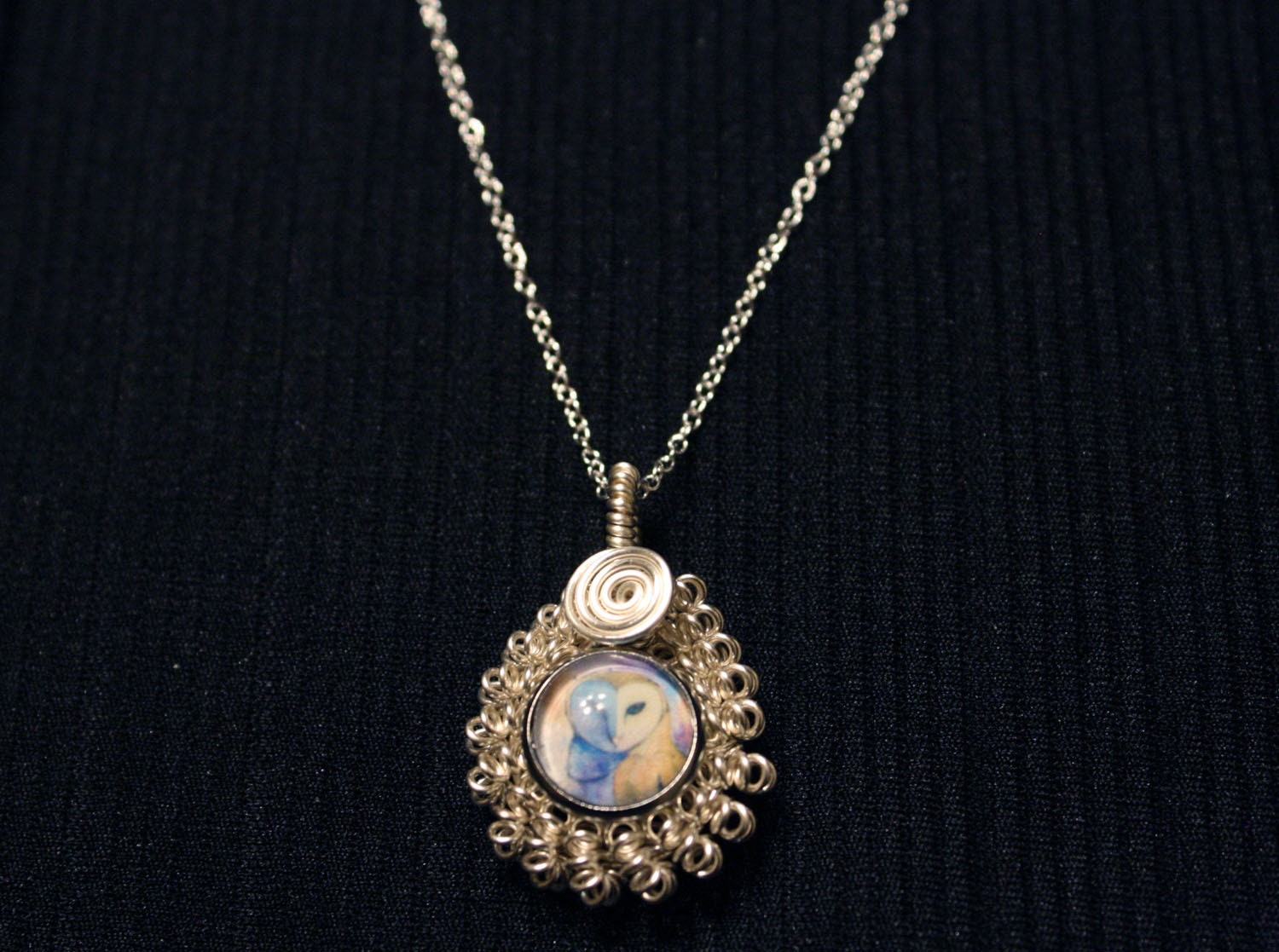 Wire Wrap Eulen-Kunst-Anhänger Sarah Ann Waldron Sammlung Halskette Wire Wrap Eulen-Kunst-Anhänger Sarah Ann Waldron Sammlung Halskette von Nixcreations