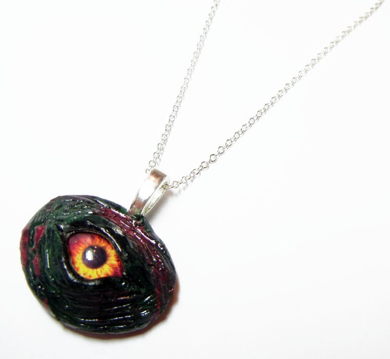 Zombie Auge Anhänger - Polymer Clay Glas Rot Gelb Mit Sterling Silber Kette Option Zombie Auge Anhänger - Polymer Clay Glas Rot Gelb Mit Sterling Silber Kette Option von Nixcreations