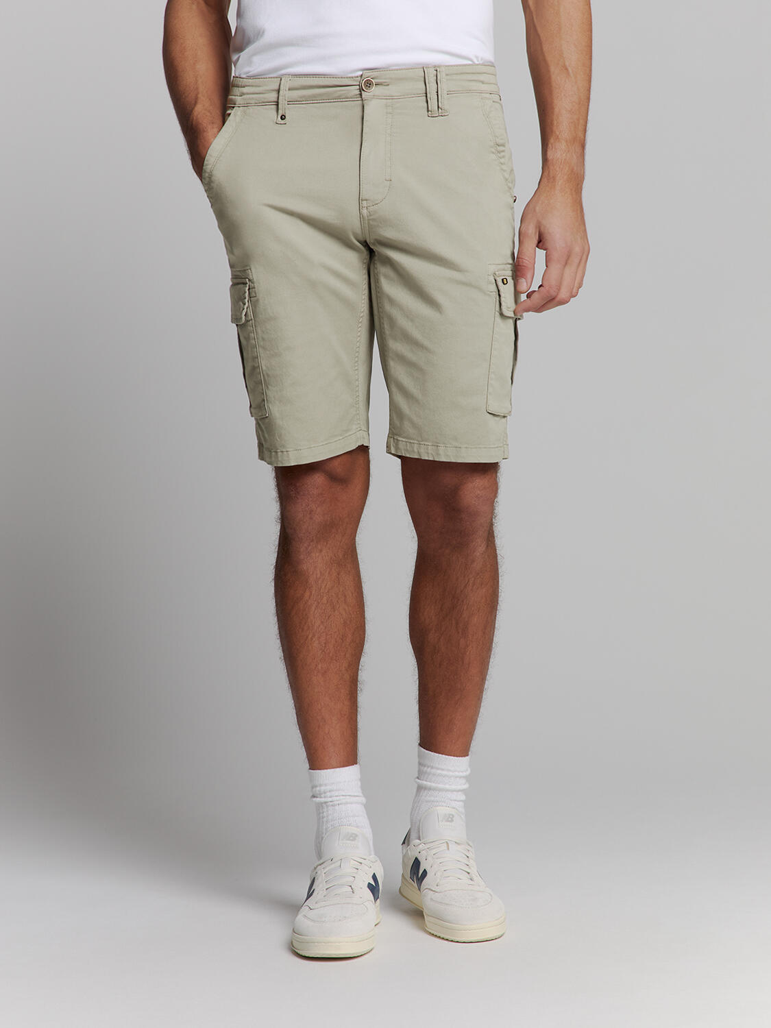 No Excess - Short Cargo Garment Dyed + Stone Washed Stretch light army - Gr. - 33 von No Excess