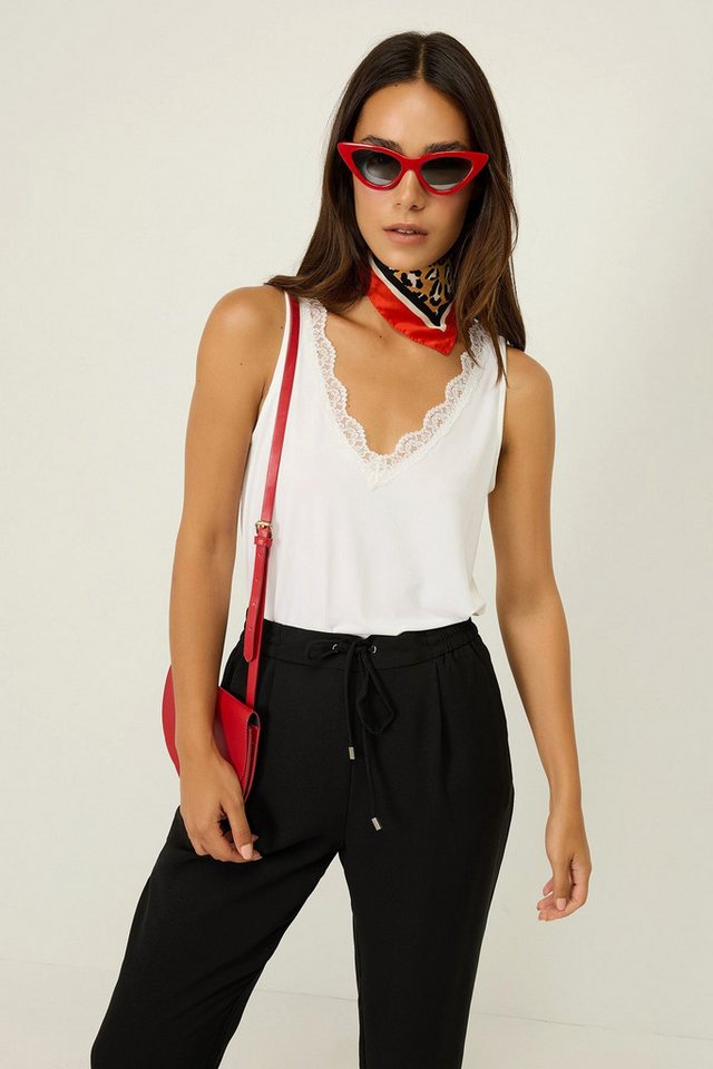 No Matter What Blusentop Ärmellose Bluse mit Spitzendetail von No Matter What