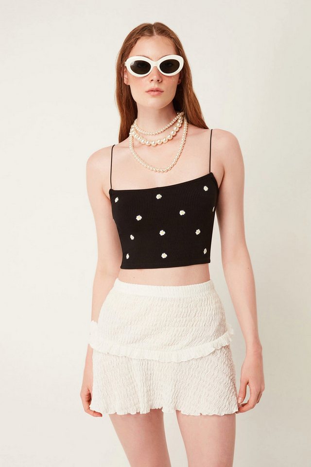 No Matter What Blusentop Crop Top mit Blumenmuster No Matter What Blusentop Crop Top mit Blumenmuster von No Matter What