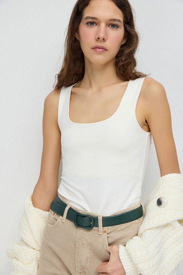 No Matter What Kurzarmbody Dehnbarer Breit-Träger Kare Yaka Top von No Matter What