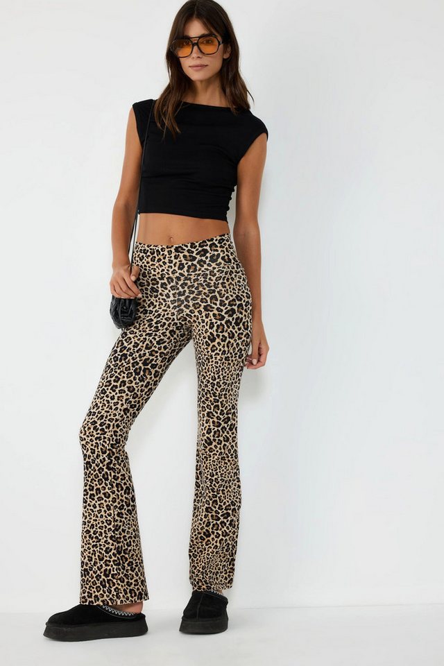 No Matter What Bequeme Jeans Hose mit Leopardenmuster und elastischer Taille von No Matter What