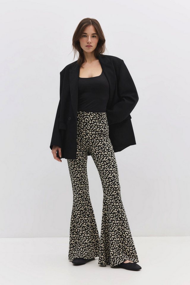 No Matter What Bequeme Jeans Schlaghose mit elastischem Bund von No Matter What