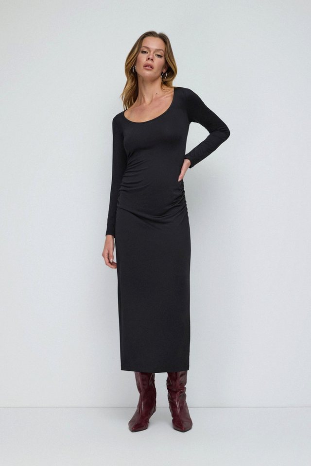No Matter What Maxikleid Körperbetontes Rüschenkleid von No Matter What