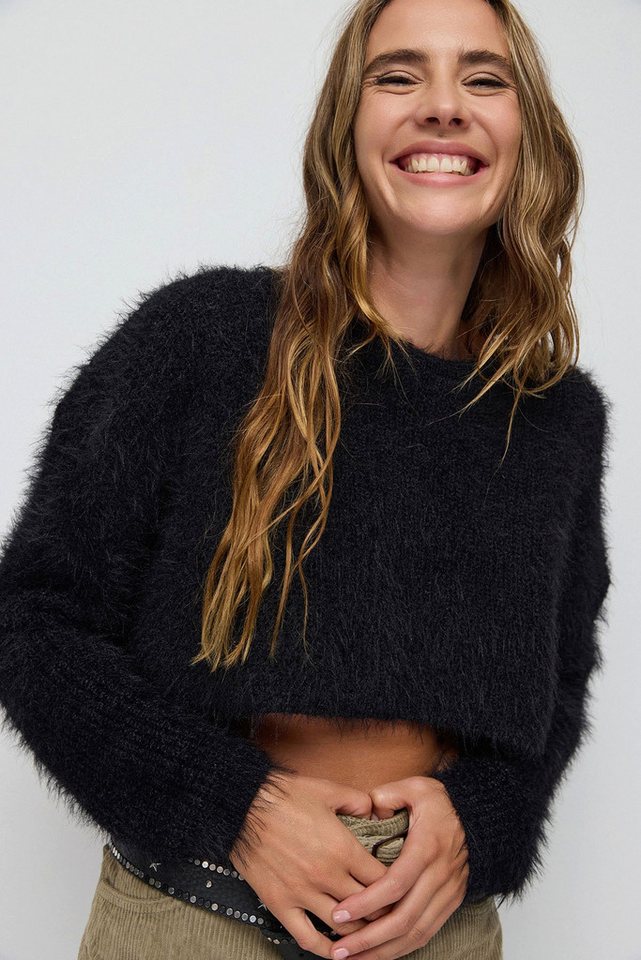 No Matter What Strickpullover Pelziger Crop Pullover von No Matter What