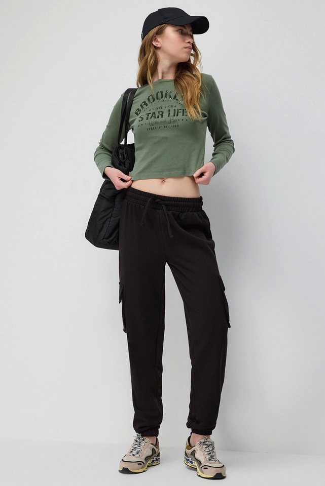 No Matter What Sweatponcho Schwarze Cargo-Jogger-Sweatpants von No Matter What