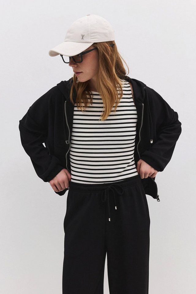 No Matter What Sweatshirt Weiches, seidiges Kapuzensweatshirt mit Reißverschluss aus Modalstoff No Matter What Sweatshirt Weiches, seidiges Kapuzensweatshirt mit Reißverschluss aus Modalstoff von No Matter What