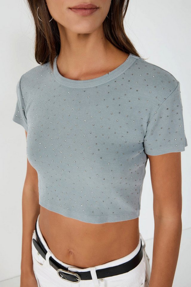 No Matter What T-Shirt Crop aus Cordstoff mit durchgehender Steinbeschichtung von No Matter What