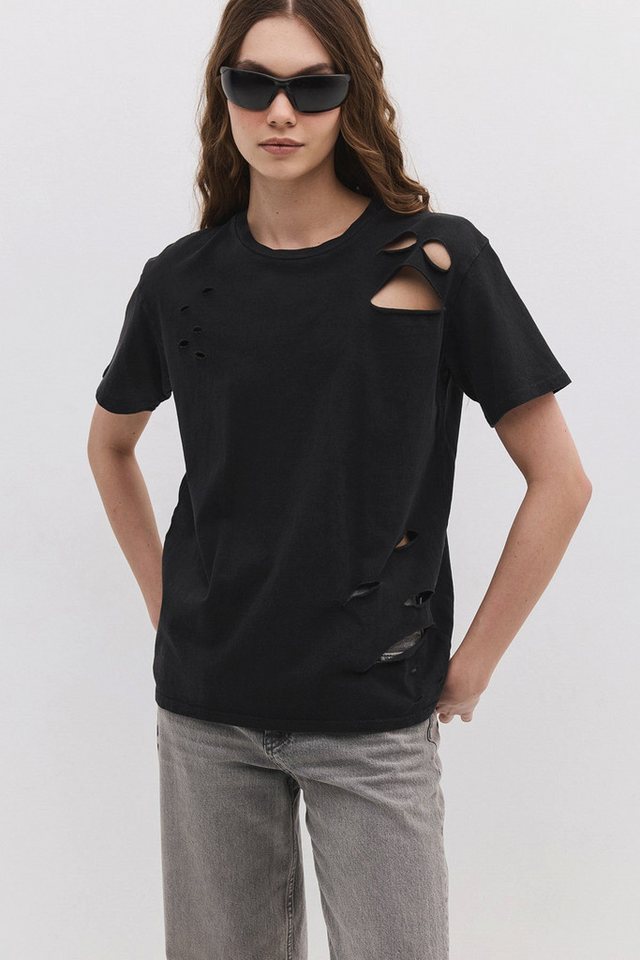 No Matter What T-Shirt Zerrissenes und geschnittenes T-Shirt von No Matter What