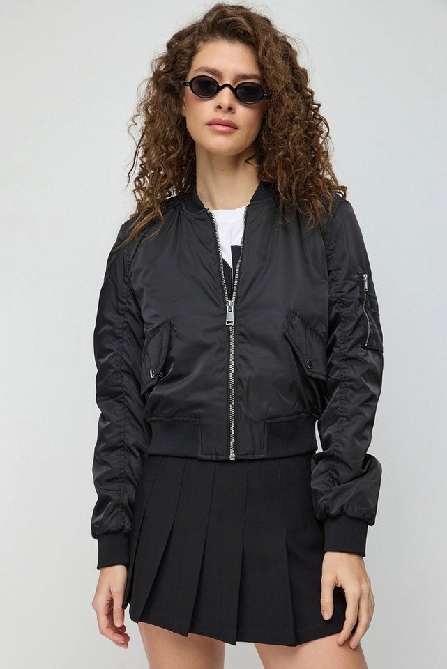 No Matter What Windbreaker Basic-Bomberjacke von No Matter What