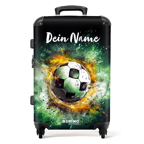 NoBoringSuitcases.com® Koffer personalisiert, Koffer Kinder, 67x43x25cm - Reisekoffer - Kinderkoffer, Koffer für Kinder - Hartschalenkoffer - Fußball in Grün - Mittelgroß mit Rollen, Koffer mit Namen von NoBoringSuitcases.com