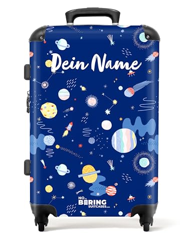 NoBoringSuitcases.com © Kinderkoffer Koffer Kinder Reisekoffer Kindergepäck 4 Rollen, TSA Schloss (Personalisiert: Blauer Sternenhimmel mit bunten Planeten), (Mittelgroß 67x43x25 cm) von NoBoringSuitcases.com