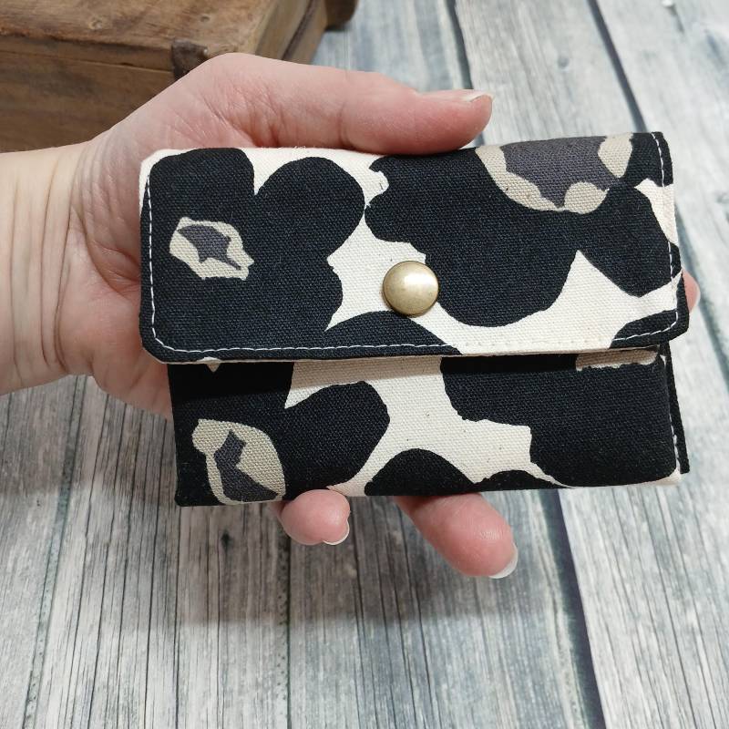 Mini Geldbörse, Hosentaschen Portmonee, Kleiner Geldbeutel, Geldbörse Schwaz Beige Blumen von NoMasNaehwerke