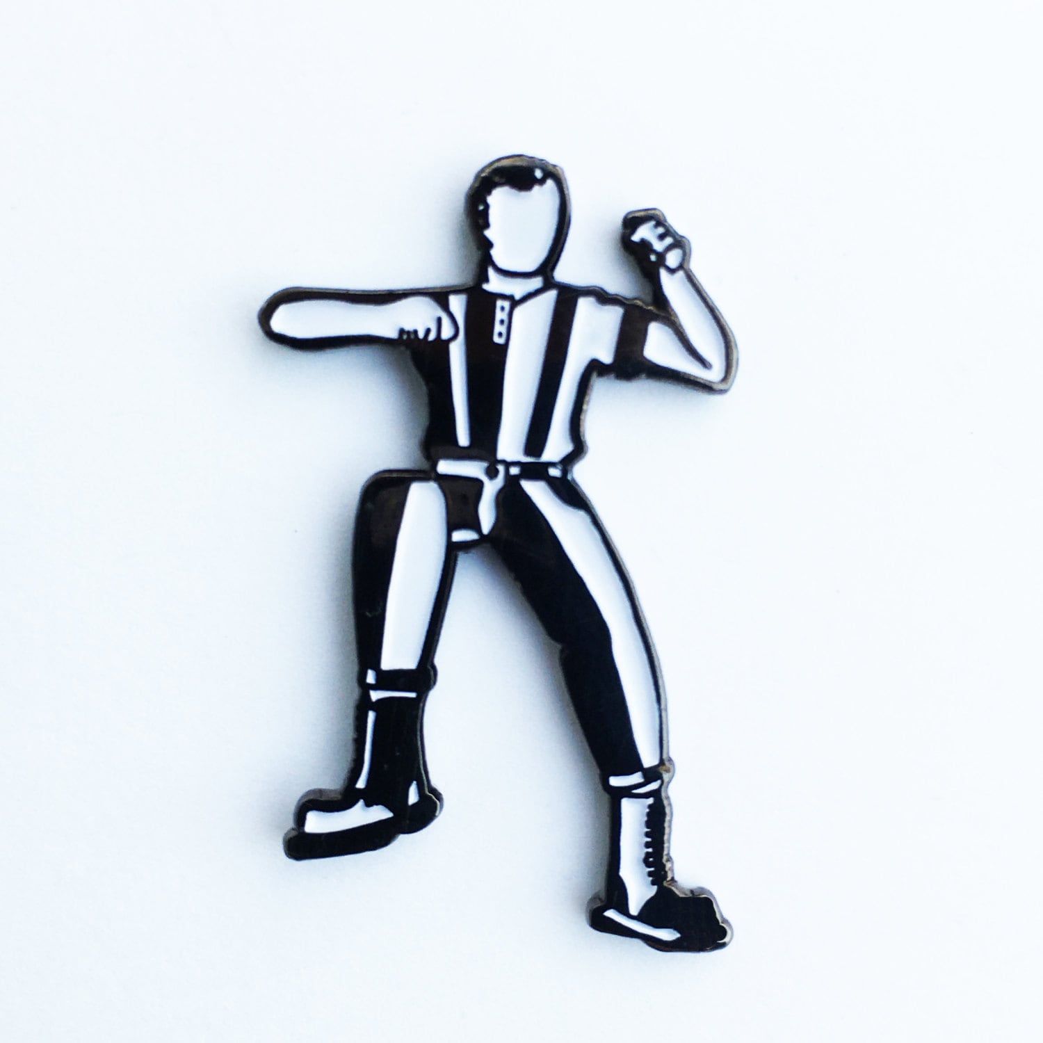 Letzter Ausweg - Pain Of Living Emaille Pin Letzter Ausweg - Pain Of Living Emaille Pin von NoMoreIndustries