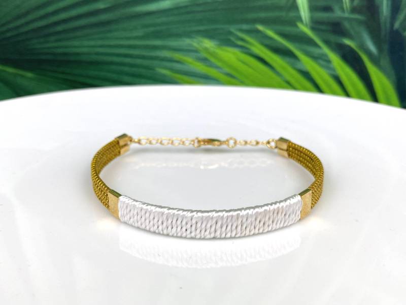 Armband Armreifen Goldgras Weiß Geflochten Capim Dourado Gold Handgefertigt Elegant Besonders Naturmaterial Seltenheit Trend Herbst von NoNameNeededHandmade