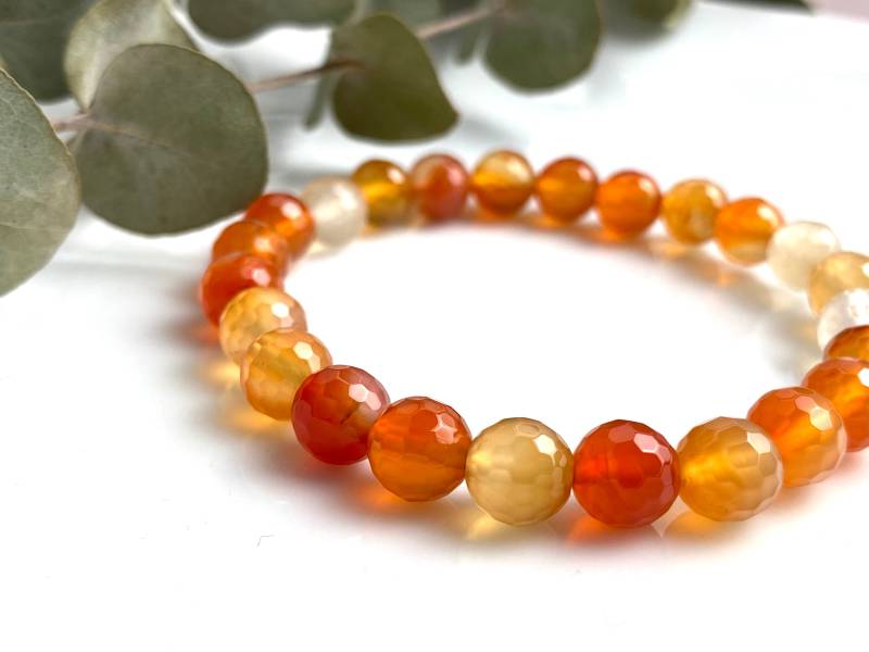 Karneol Armband Stretcharmband Carneol Orange Rot | Sommer Herbst Facettiert 8mm Geschenk Unter 15 Euro| Dehnbar Edelstein Perle Gummi von NoNameNeededHandmade