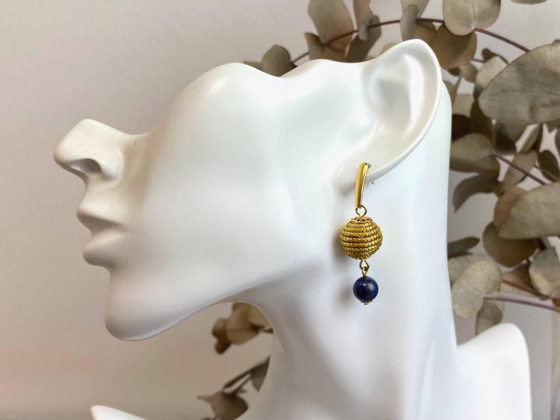 Ohrringe Goldgras Capim Dourado Gold Blau Lapis Lazuli Rund Elegant Besonders Naturmaterial Pflanzliches Sommer Geschenkidee Herbst Ohrringe Goldgras Capim Dourado Gold Blau Lapis Lazuli Rund Elegant Besonders Naturmaterial Pflanzliches Sommer Geschenkidee Herbst von NoNameNeededHandmade