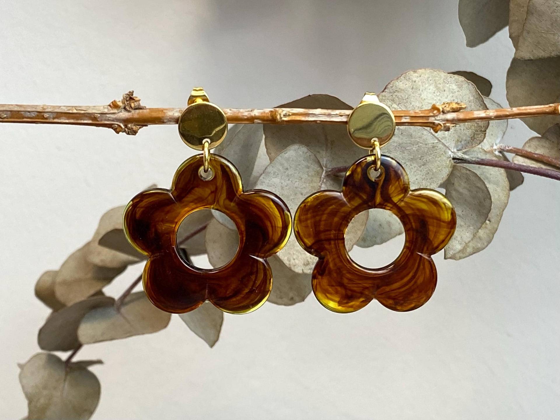 Ohrringe Hellbraun Blüte Blume Durchscheinend Bernstein Braun Topaz Acryl Resin Orange Goldbraun Herbst Sommer Trendfarbe Handmade Kunstharz von NoNameNeededHandmade