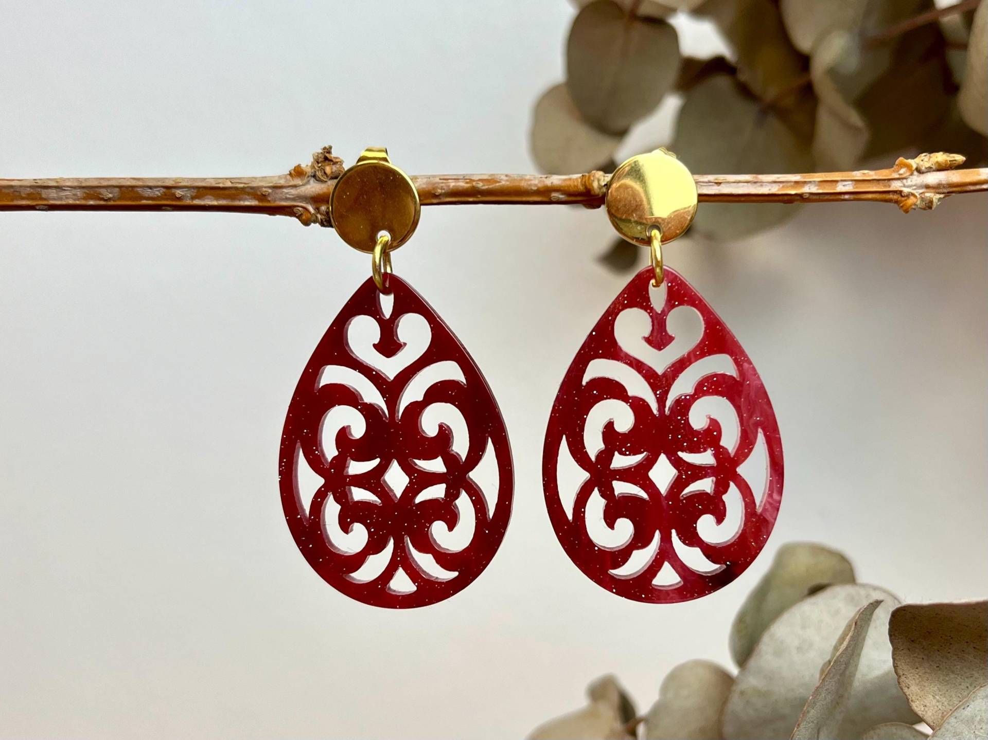 Ohrringe Rot Gold Himbeerrot Dunkelrot Resin Kunstharz Tropfen Barock Harz Silber Acryl Creole Herbstfarbe Trendfarbe Weihnachtlich von NoNameNeededHandmade