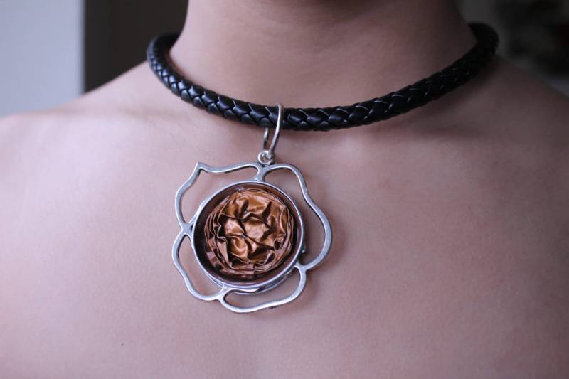 Handgemachte Blume Zwei Einseitig Halskette | Gold Und Rot - Umschaltbar Handgemachte Blume Zwei Einseitig Halskette | Gold Und Rot - Umschaltbar von NoTrendsBoutique