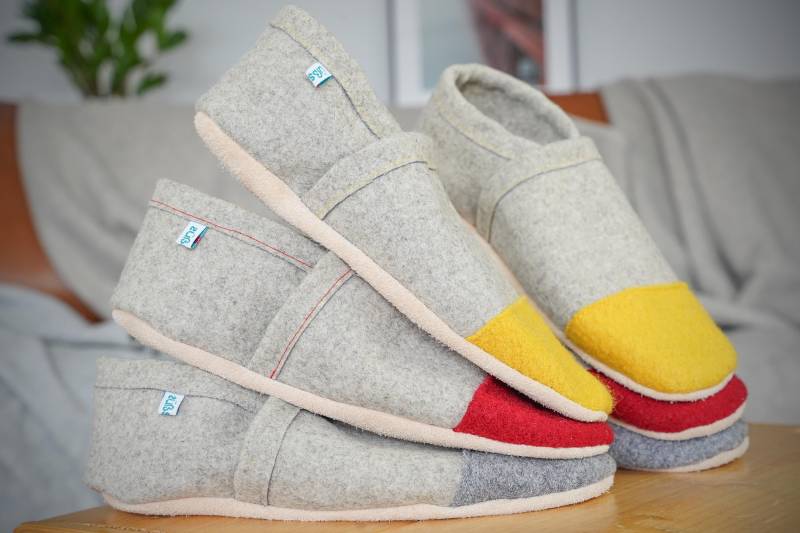 Hausschuhe Damenfilzhausschuhe Für Warme Füße in Gelb - Filzhausschuhe Damen Und Herren Filzpuschen Pantoffeln Aus Filz von NoaLouMokassinsShop