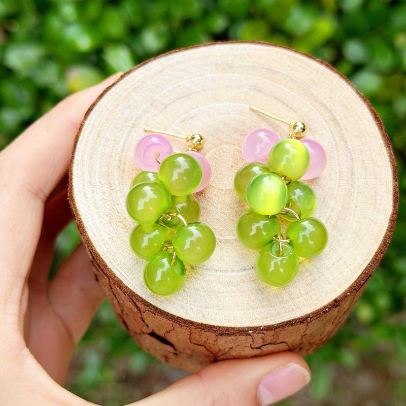 Grape Skewers Earrings, Design Fruit Spring Summer Dangle Green Purple Earrings von NoaSchCo