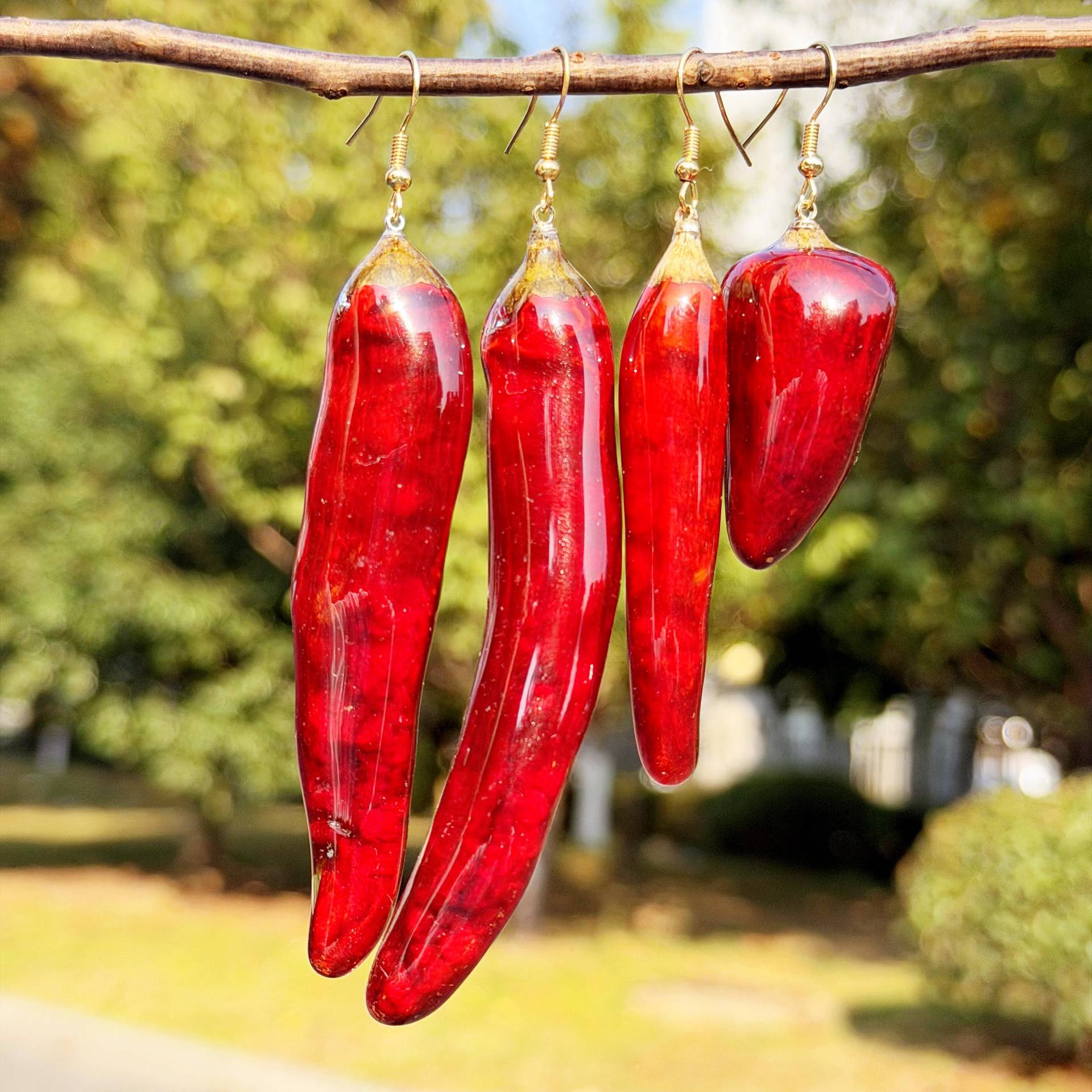 Hot Pepper Earrings, Real Chilli Pressed Dried Resin Food Earrings von NoaSchCo