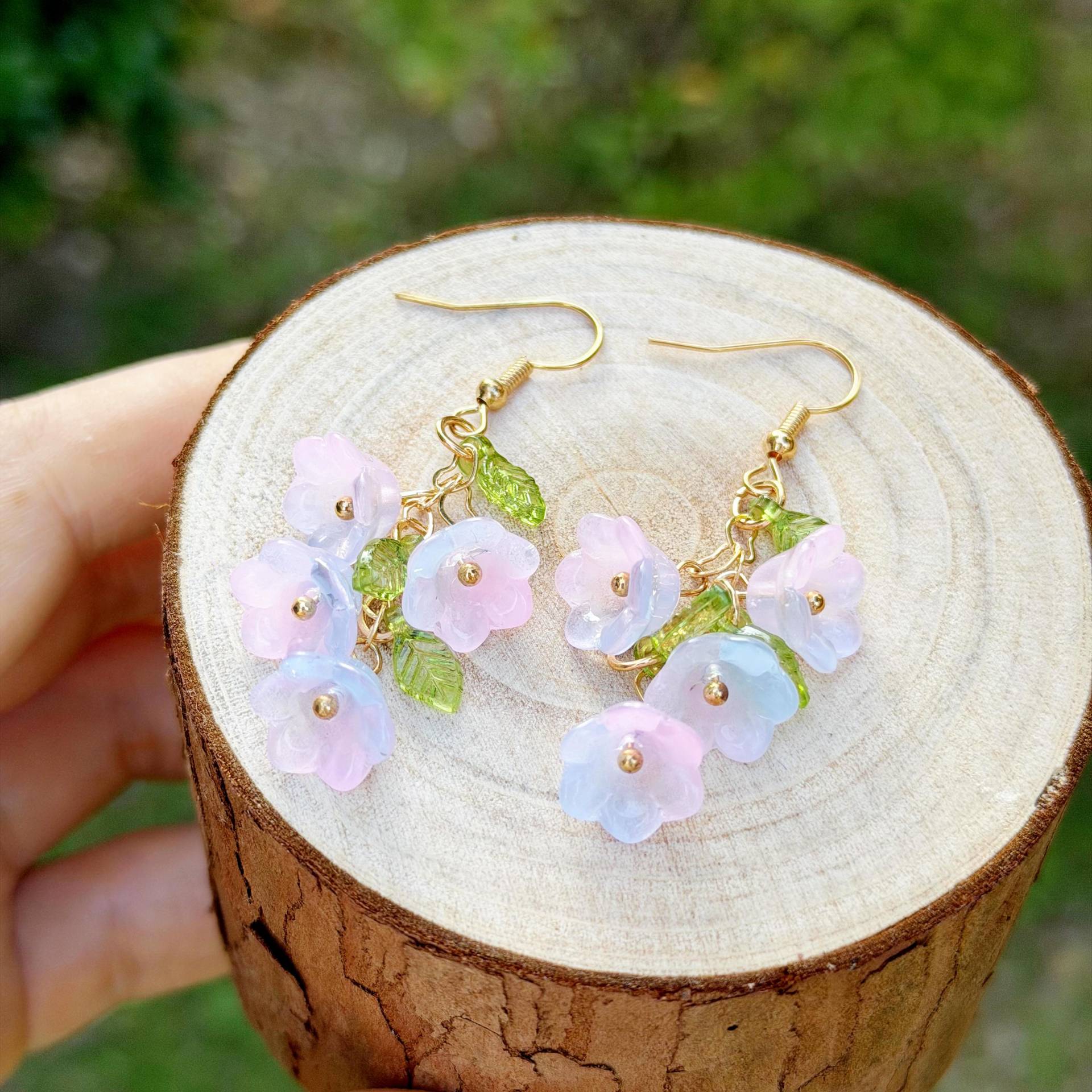 Lily Of The Valley Earrings, Floral Wedding Dangle Fairy Blue Purple Flower Bridal Dainty Earrings von NoaSchCo