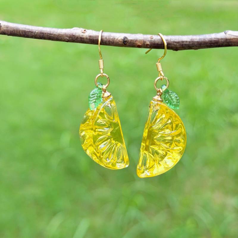 Orange Slice Earrings, Fruit Leaf Citrus Autumn Dangle Earring, Tangerine Earrings von NoaSchCo