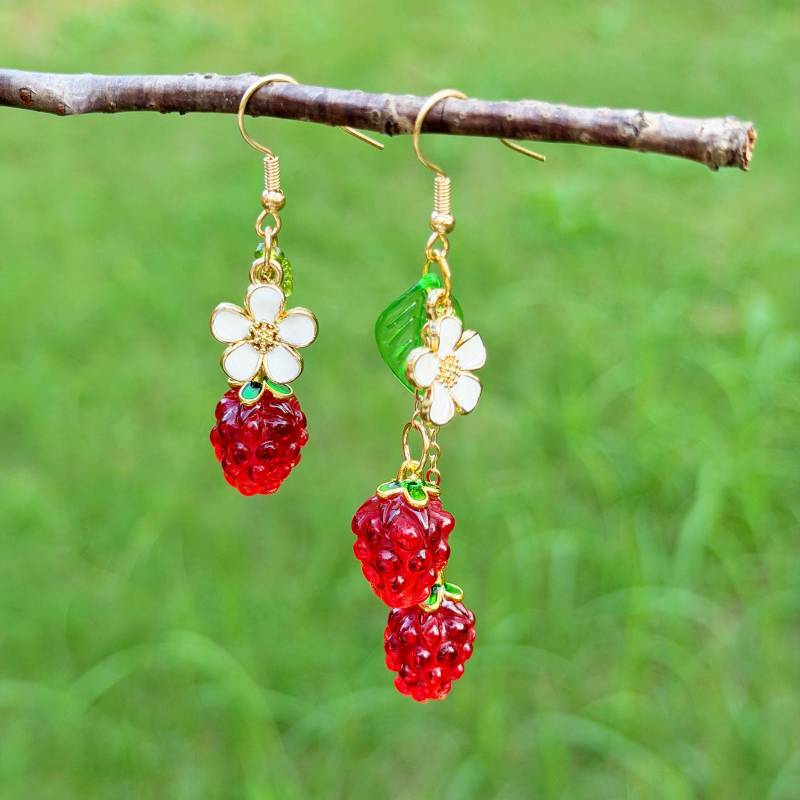 Raspberry Earrings, Fruit Flower Dangle Drop Red Dainty Christmas Earrings Gift von NoaSchCo