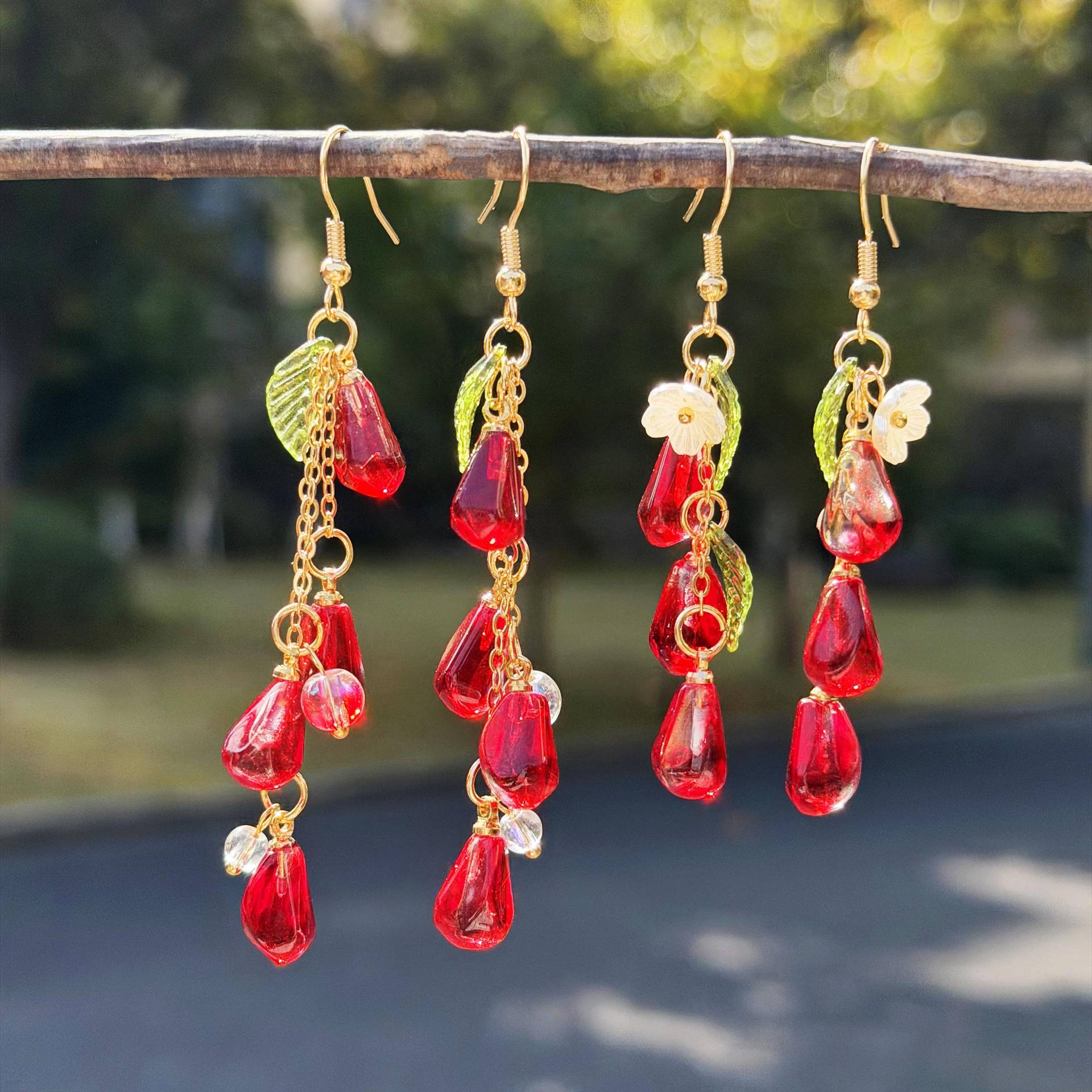 Red Pomegranate Seed Earrings, Food Woman Fruit Handmade Earrings Gifts von NoaSchCo