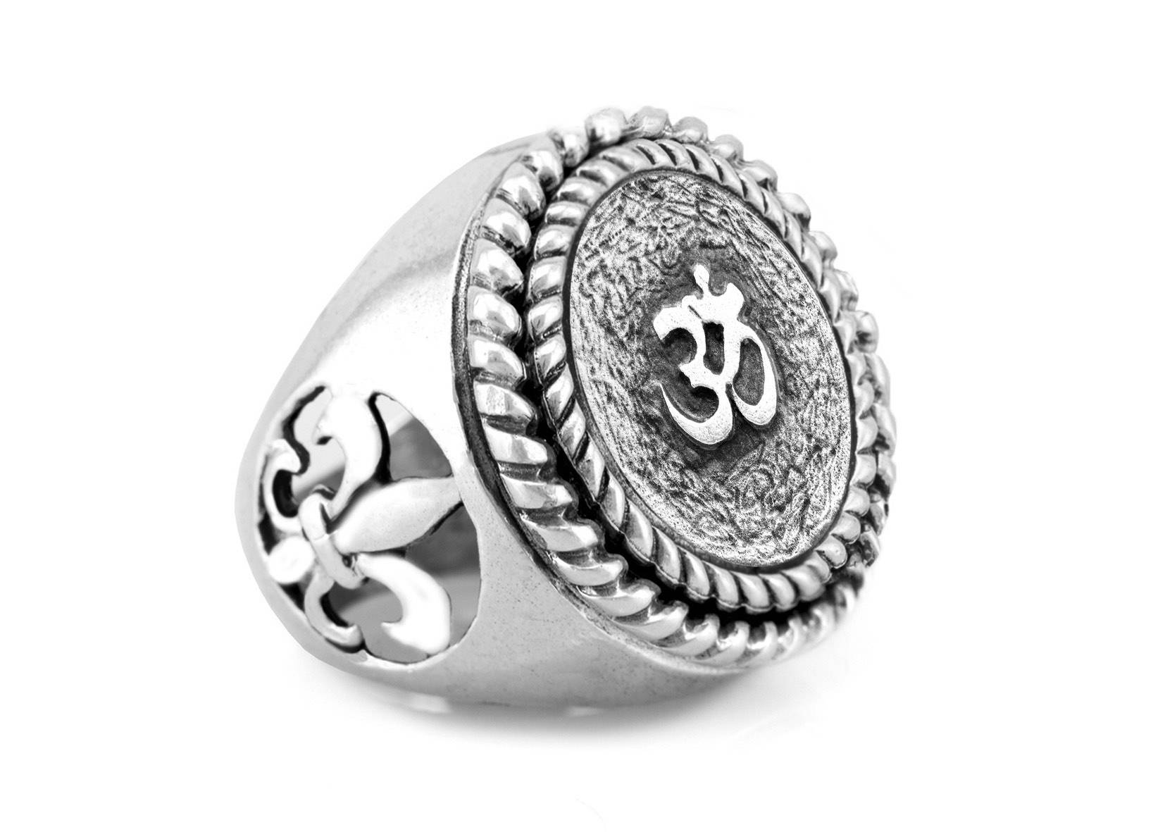 Om-Medaillon-Ring Aus Sterlingsilber Fleur De Lis-Münzenschmuck von NoaTam