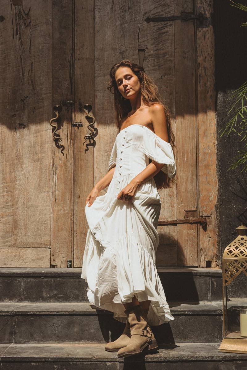 Nolita Kleid Aus 100% Baumwolle Mit Puffärmeln Und Maxilänge von NoaandRain