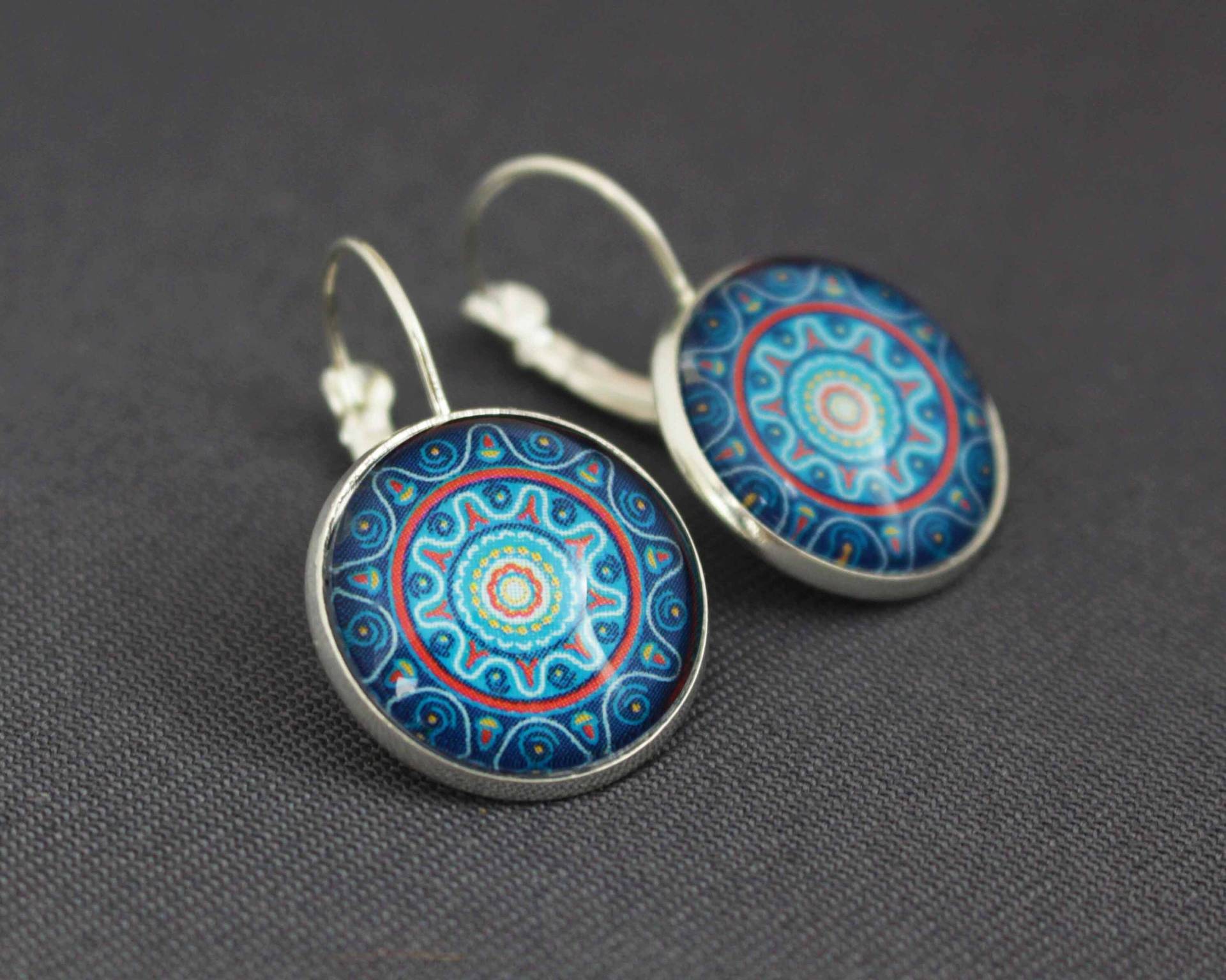 Ohrringe Mit Mandala Muster, Ohrstecker, Blau, Rot, Dunkelblau, Silber, Boho, Vintage, Geometrisch, Frauen, Hellblau, Glas, Schmuck von NoahMeetsScottie