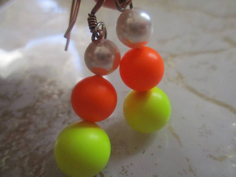 Candy Corn Perlenohrringe Herbst Ohrringe Süßigkeitmais Schmuck Skurrilen Lebenslustige Juwelen Fallen von NoahSiannahBeadMine